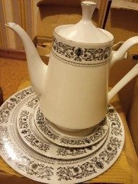 Продам сервиз столово-чайный