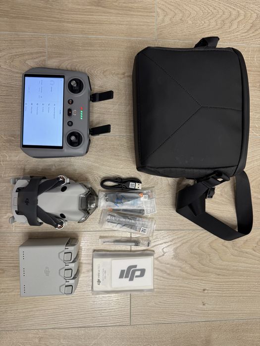 Дрон DJI Mini 4 PRO Fly More Combo + Smart Controller RC 2