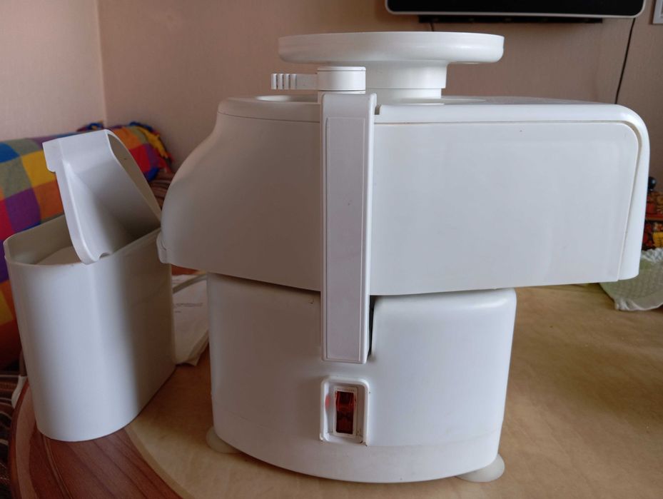 Соковыжималка Куряночка СВПП-201