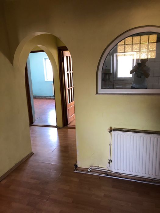 Vand apartament 3 camere Onesti
