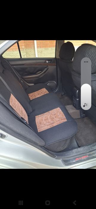 Продам  автомобиль  тайотта авенсис  2004
