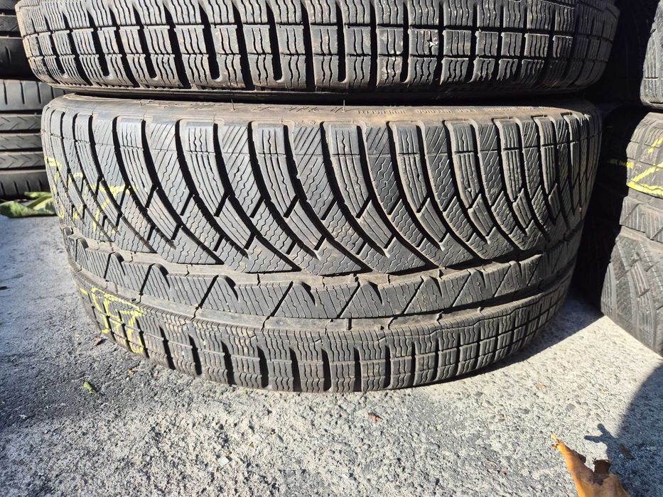 2 Anvelope de IARNA - 235/35/20 92V XL - Michelin Pilot PA4 - CA NOI - DOT 2022 !