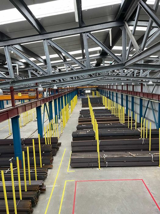 Vand teren + hala in judetul Prahova, localitatea Floresti - 29.970 MP