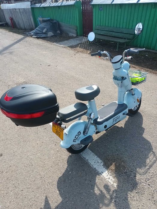 Scuter electric Paris