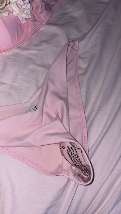 Оригинален чисто нов дамски костюм