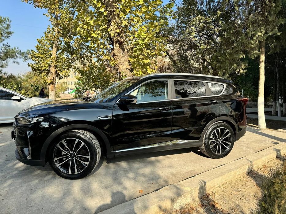 JETOUR X70  сотилади