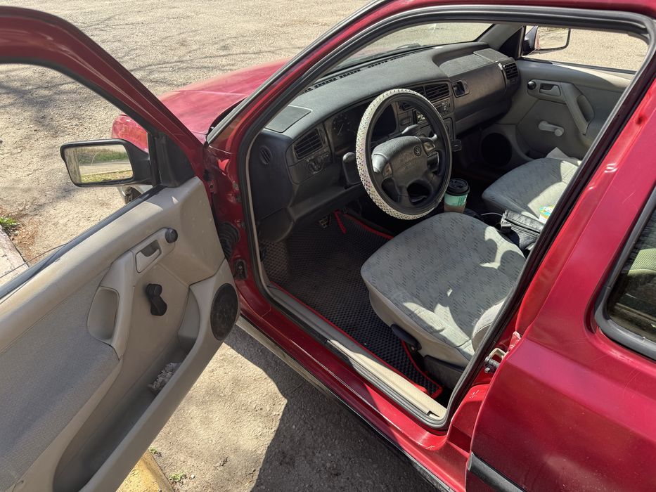 Продаю гольф 3  1.8 моно