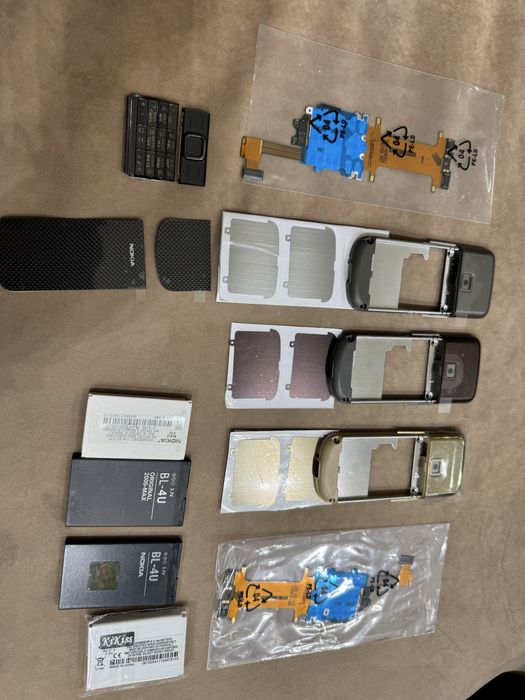 Nokia 8800 Carbon yangi sredni plastmas qismi sotiladi