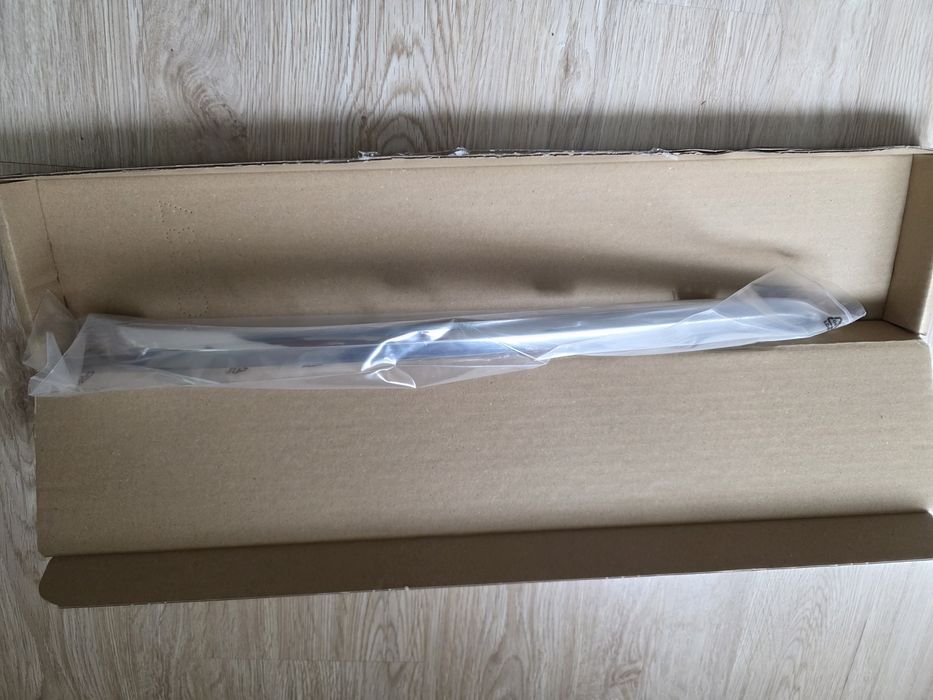 Оригинална лайсна в задната броня BMW 7 Series G11 G12