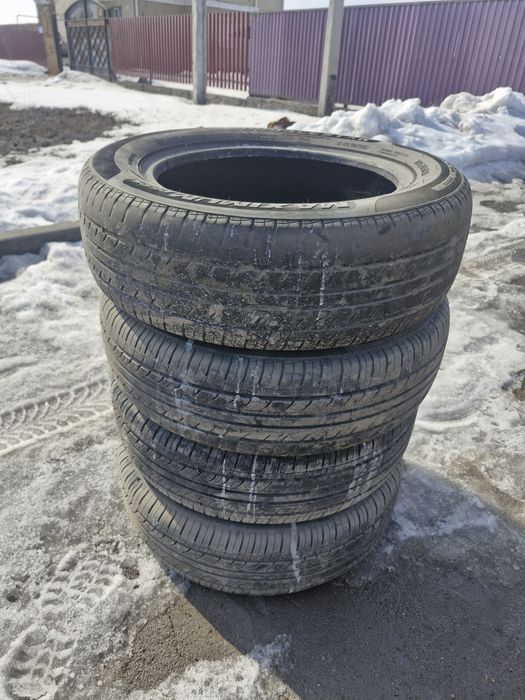 Продам комплект шин