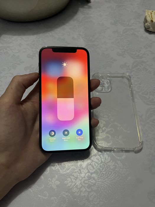 Продам Айфон 12Pro 256gb