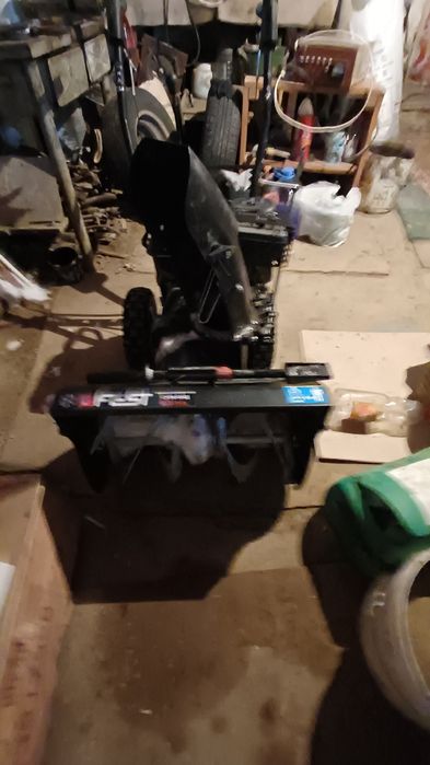 Снего уборочная машина