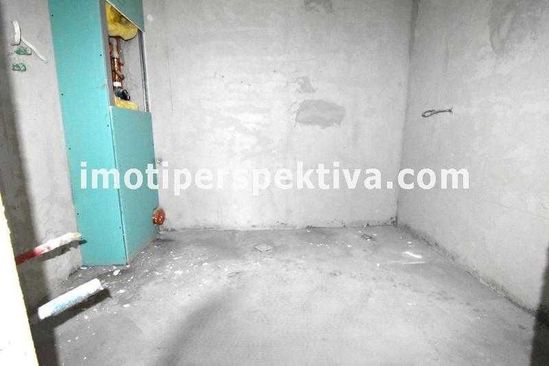 Продава се Тристаен апартамент в Пловдив, Кършияка - 106 кв.м за 962 €/кв.м - Снимка #16