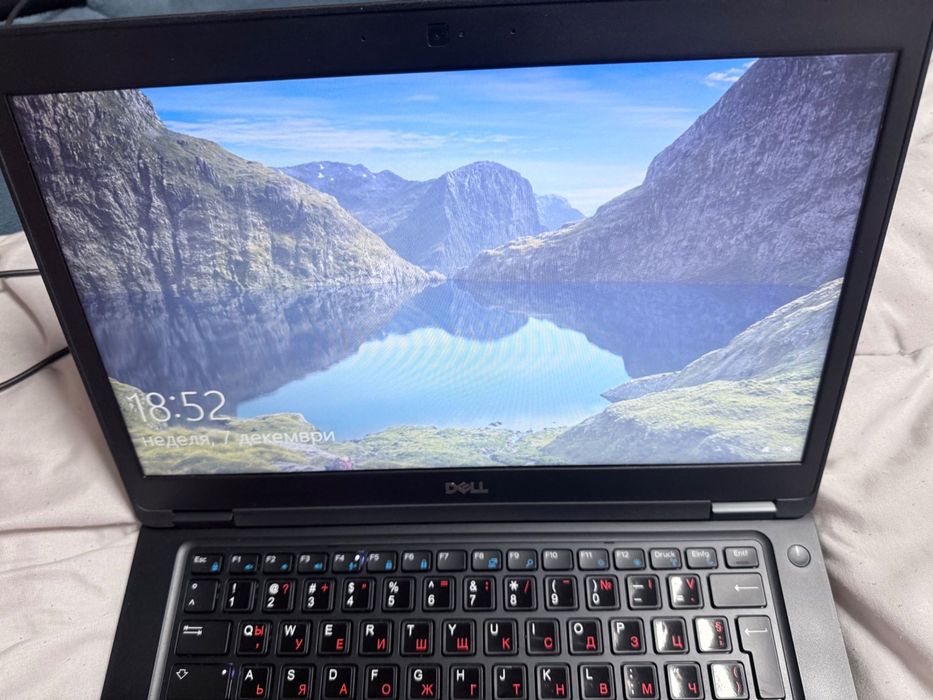 Като нов!Лаптоп Dell 5490