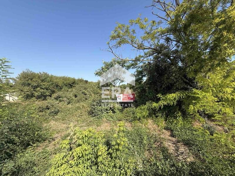 Парцел за продажба с ПУП в ЗПЗ II, на ул. Девня, Варна, област Варна