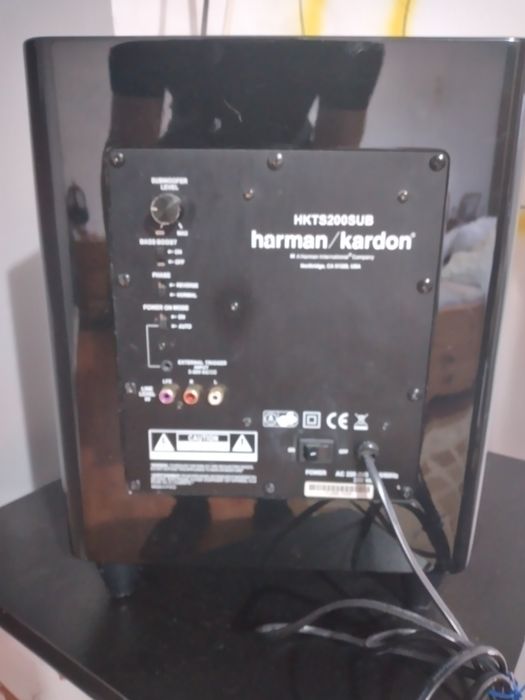 Vând subwoofer Harman Kardon hkts 200