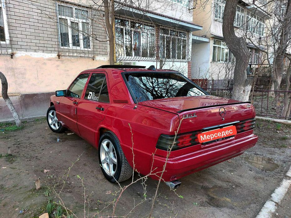 Мерседес 190 сотилади