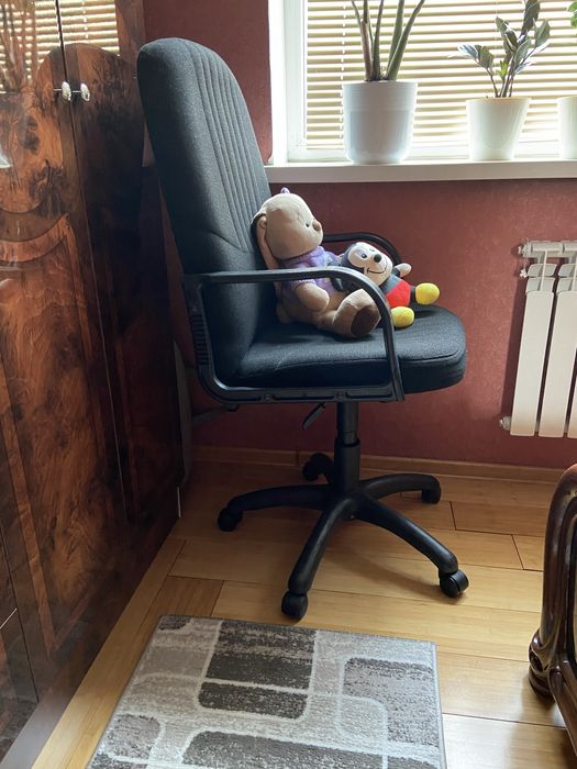 Продам стул для компьютера