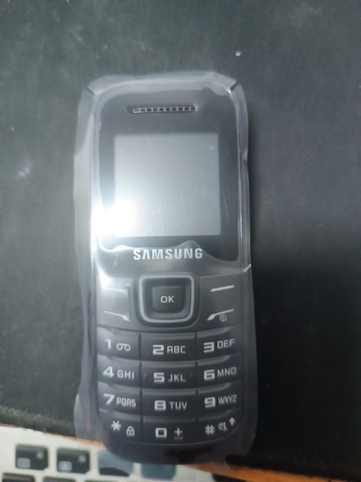 Telefon mobil Samsung E1200 Keystone 2, Pusha Black