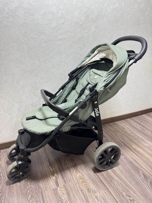 Продам детскую коляску