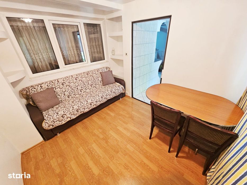 Apartament cu 4 camere, balcon MOBILAT , UTILAT , zona Nae Leonard