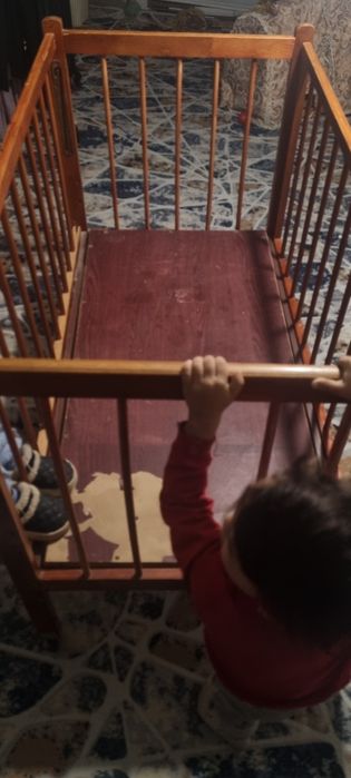 Детский кровать сотилади