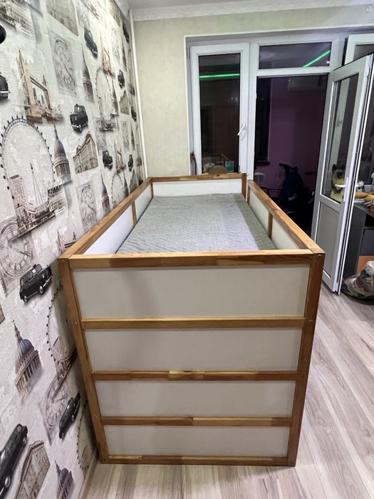 Продам Кровать детскую