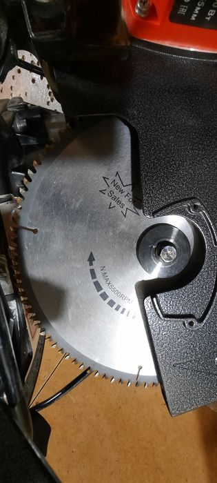 Продам торцовку. Пит.