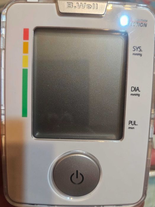 Продам тонометр B.Well