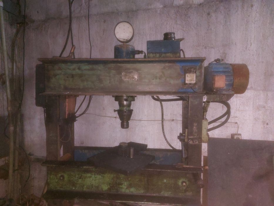 Гидровлический пресс