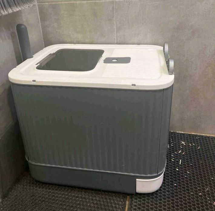 Котешка тоалетна 45 см затворена