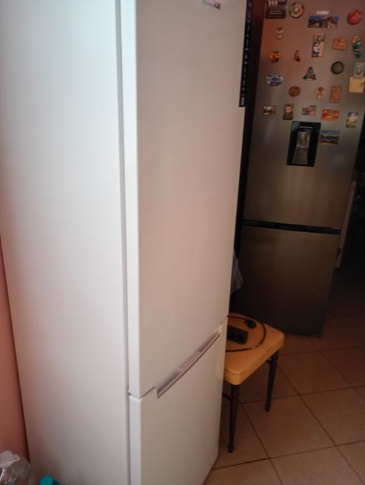 Vând frigider cu garanție