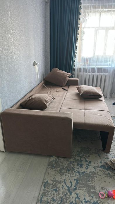 Продам 2 дивана срочно