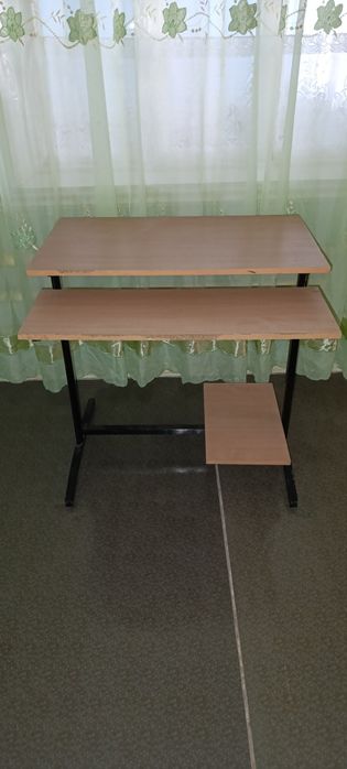 Стол компьютерный 200.000
