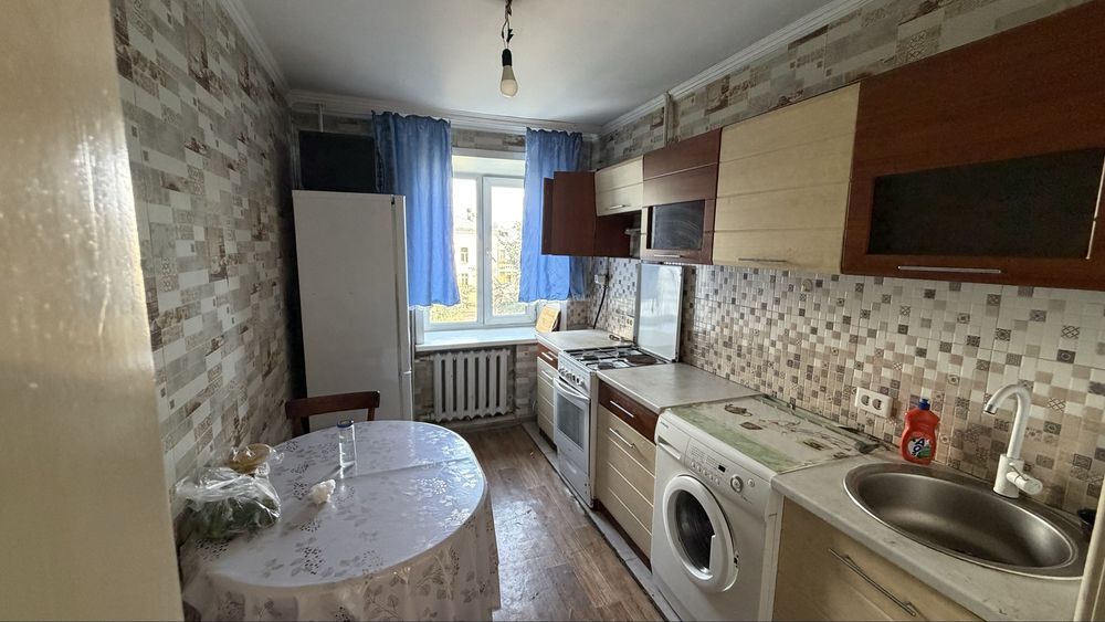 Продам квартиру 3 комн в центре