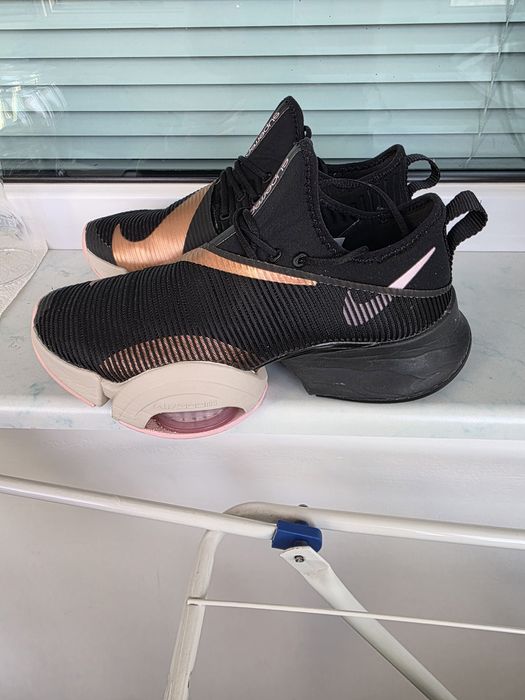 Маратонки NIKE superreb