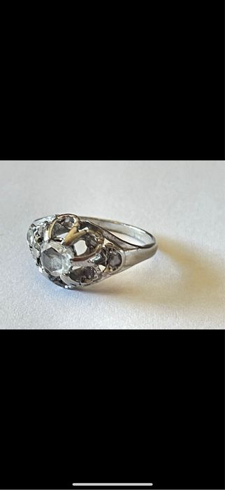 Inel vintage platina cu diamant central de peste 0,5 k