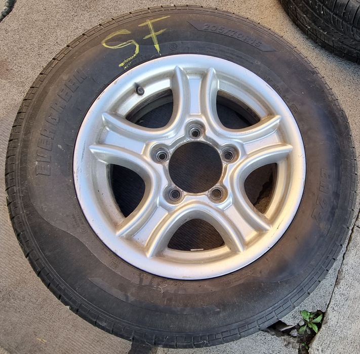 Vand jante pentru Suzuki Vitara 1.6 benzina, Samurai, Jimny