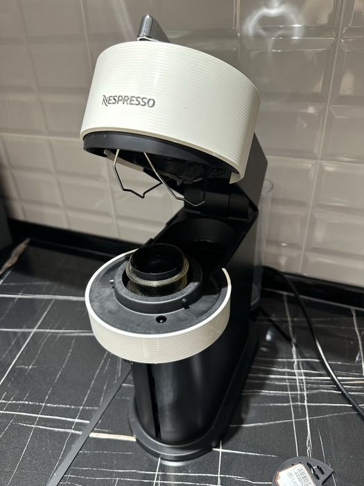 Продаю кофемашину NESPRESSO VERTUO