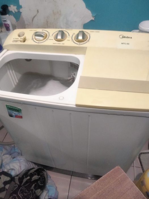 Продам стиральную машинку