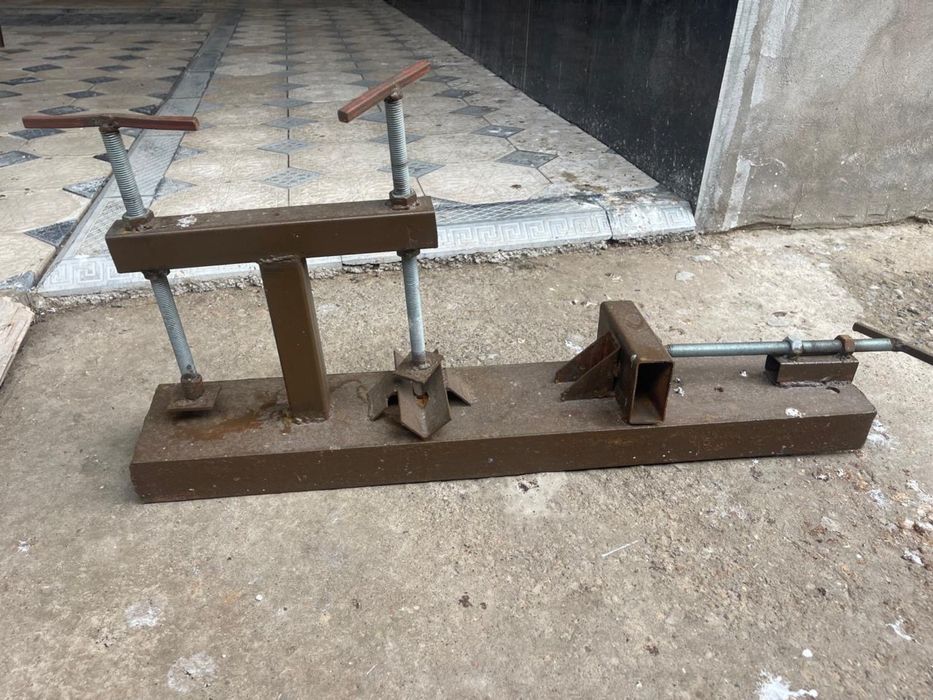 Тиски сомоделька