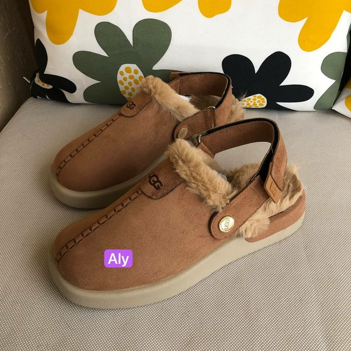 Ugg-uri diferite modele