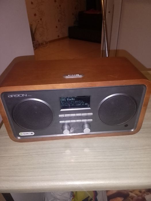 Vând radio internet