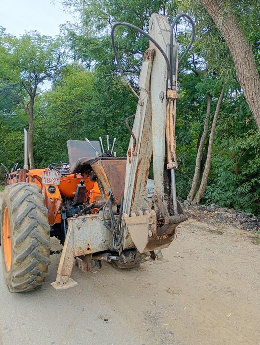 Btat de sapat in tiralti la tractor