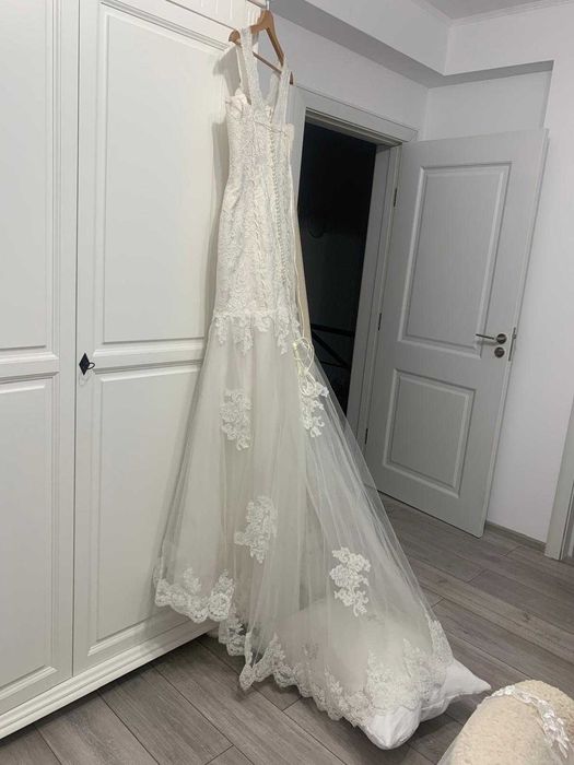 Rochie mireasa tip sirena cu trena (noua)
