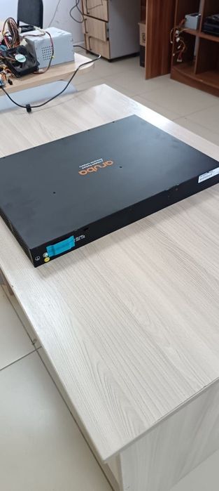 Коммутатор Aruba (HPE) JL558A