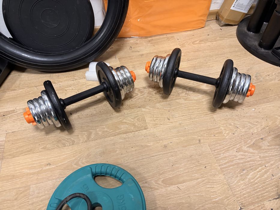 Set gantere reglabile noi 20 kg, 10 kg+10 kg=20 kg. Pret 300 lei