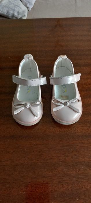 Бебешки обувки за момиче