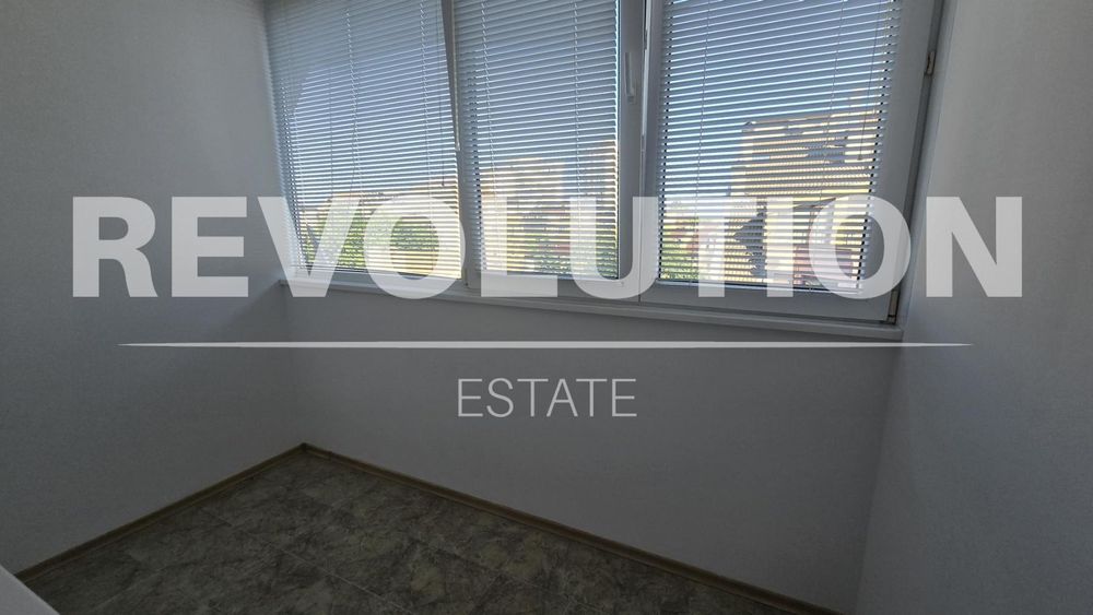 Дава се под наем Тристаен апартамент в Варна, ВИНС - 60 кв.м за 560 € - Снимка #11