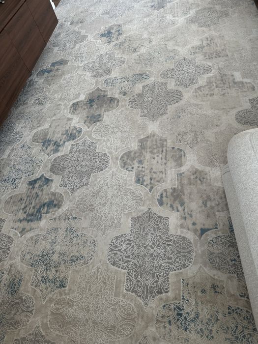 Продаётся ковер! (4,5 х 2,5 м)